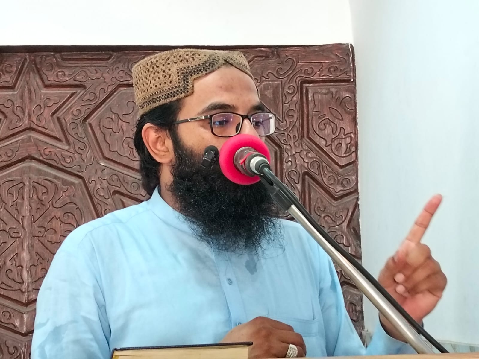 مرکزی جامع مسجد بلال، محلہ ممتاز آباد، موڑ ایمن آباد، گوجرانوالہ میں خطیبِ جمعہ