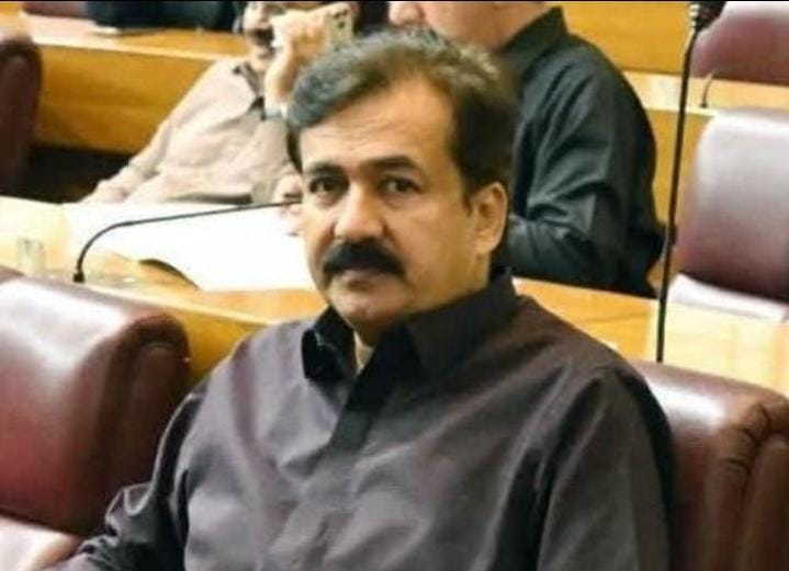 زندہ قومیں ھمیشہ اپنی افواج اور ان کی قربانیوں پر فخر کرتی ہے